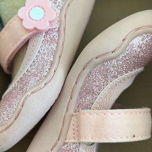Chooze Shoes NWT! Size 4. Super cute for a toddler
